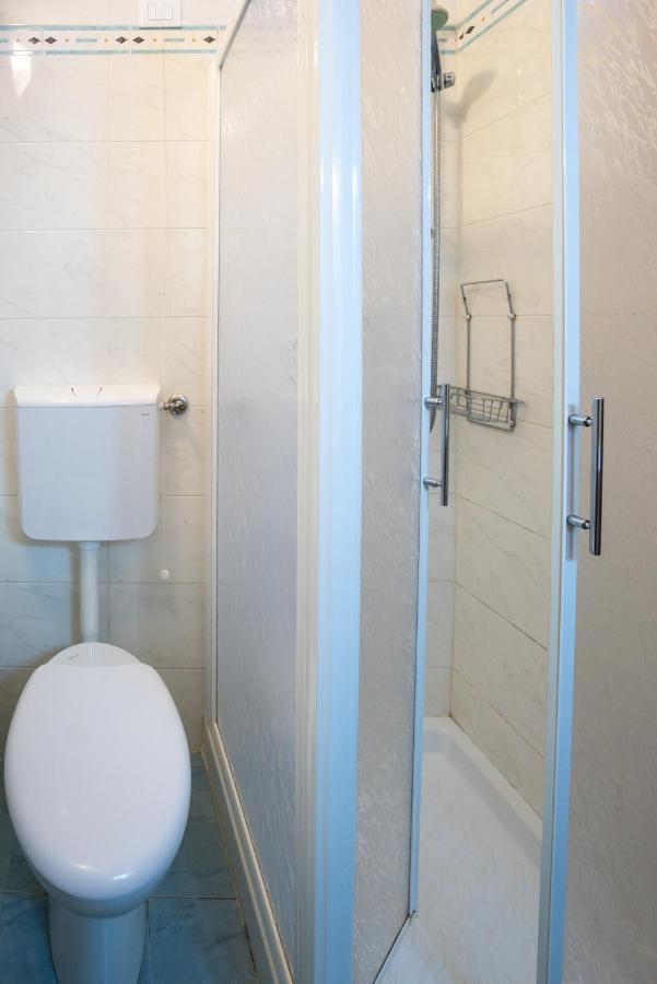 מנרולה Lory'S Suite מראה חיצוני תמונה